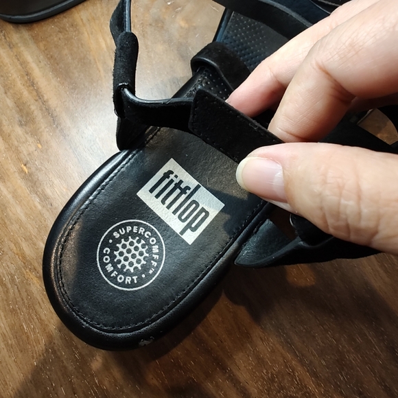 FitFlop Lumy Criss Cross Sandals with Studs - Black - Size US9 - good condition! - Picture 3 of 12